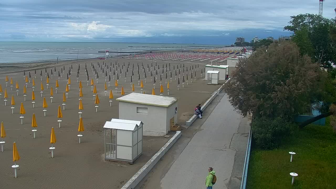Grado Beach and Aquapark Views in Real Time