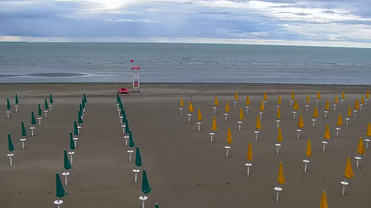 Grado Beach and Aquapark Views in Real Time