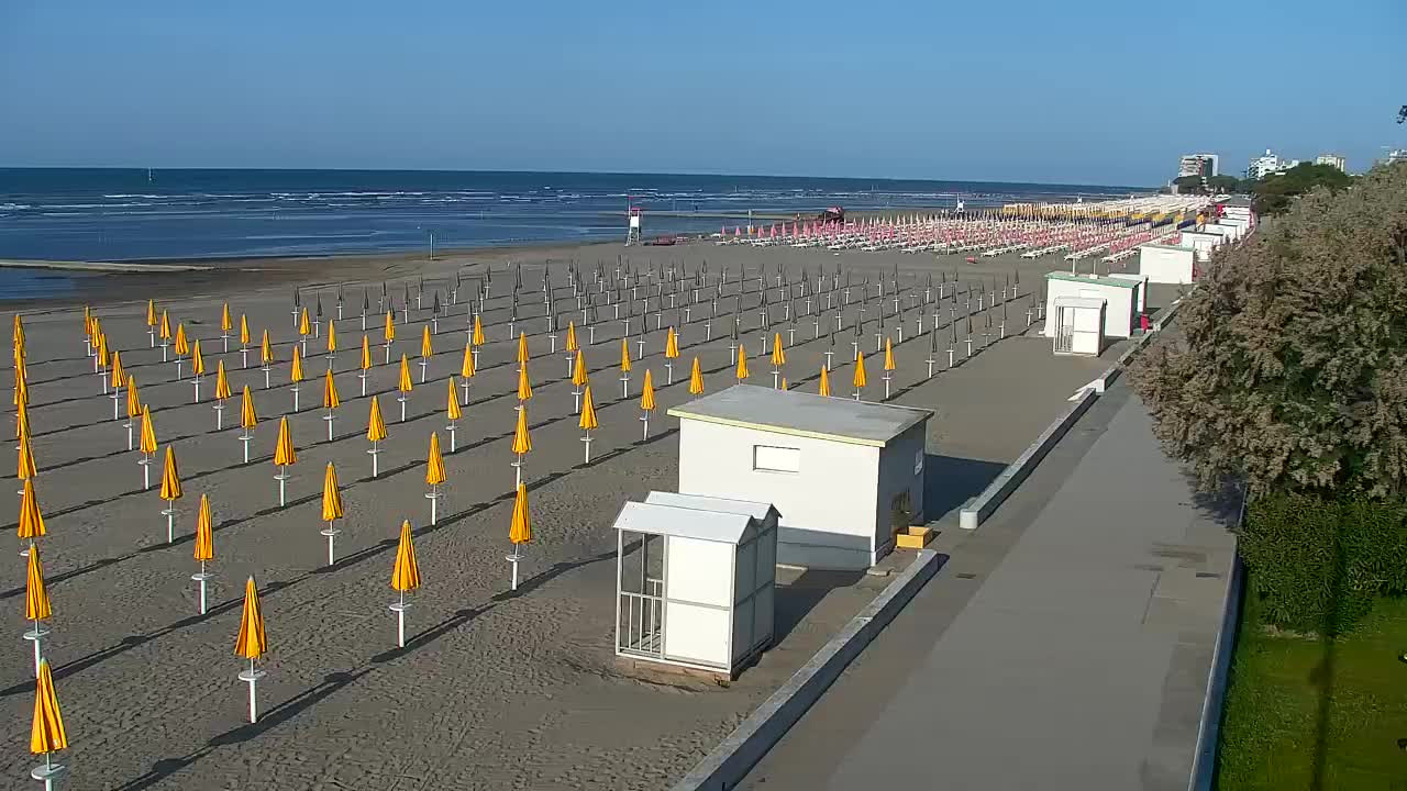 Webcam en vivo Grado: Vistas de la playa y del parque acuático en tiempo real