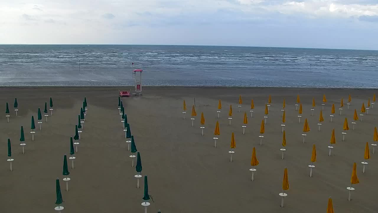 Grado Beach and Aquapark Views in Real Time