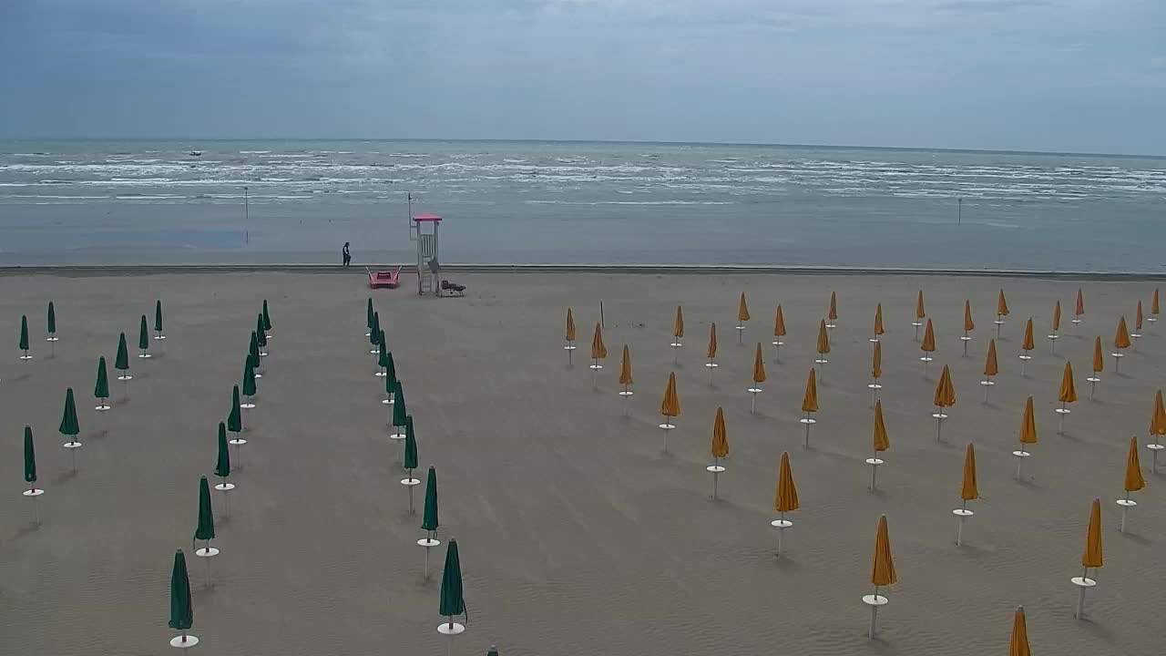 Grado Beach and Aquapark Views in Real Time
