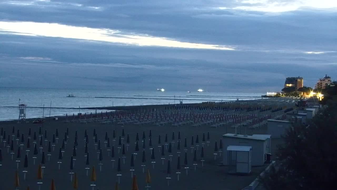 Spletna kamera v živo Grado: Pogledi na plažo in vodni park v realnem času