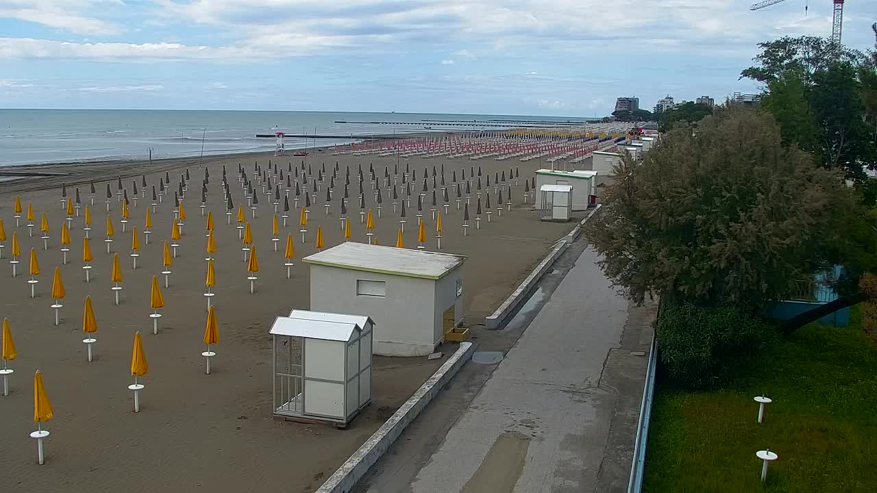 Spletna kamera v živo Grado: Pogledi na plažo in vodni park v realnem času