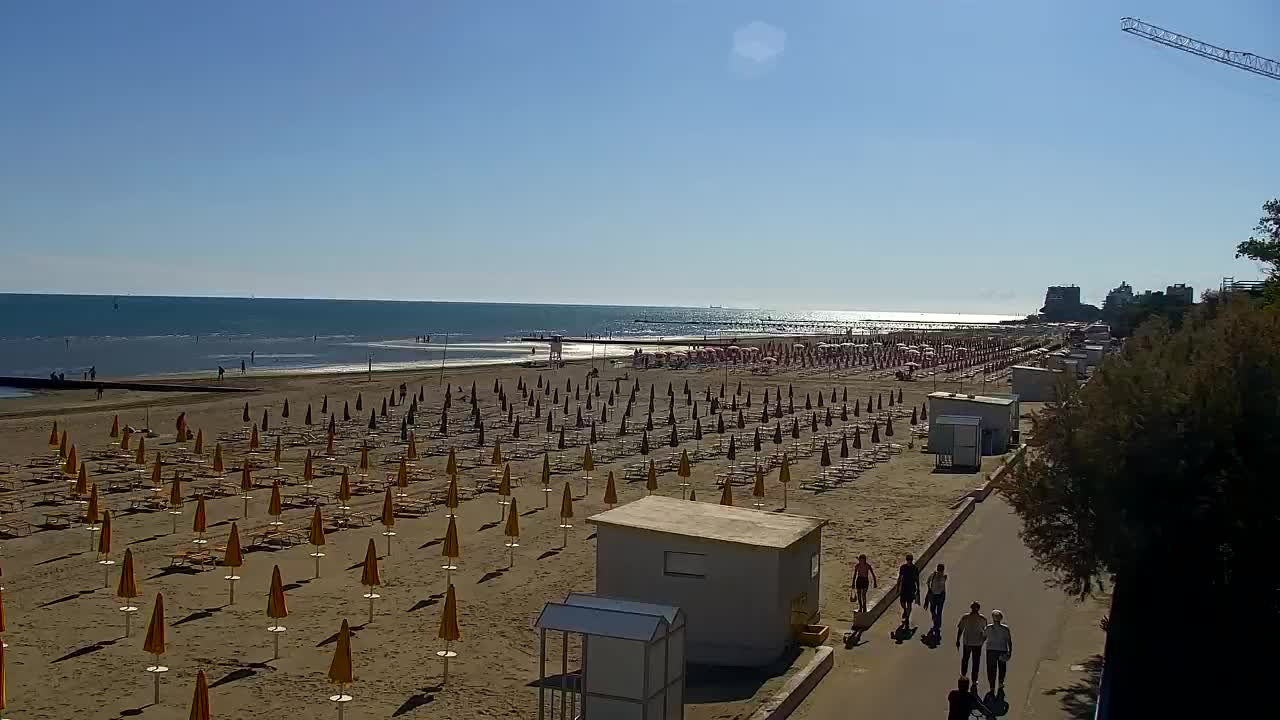 Spletna kamera v živo Grado: Pogledi na plažo in vodni park v realnem času