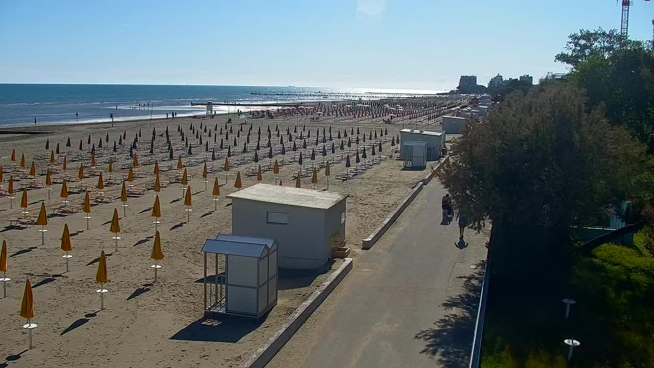 Grado Beach and Aquapark Views in Real Time