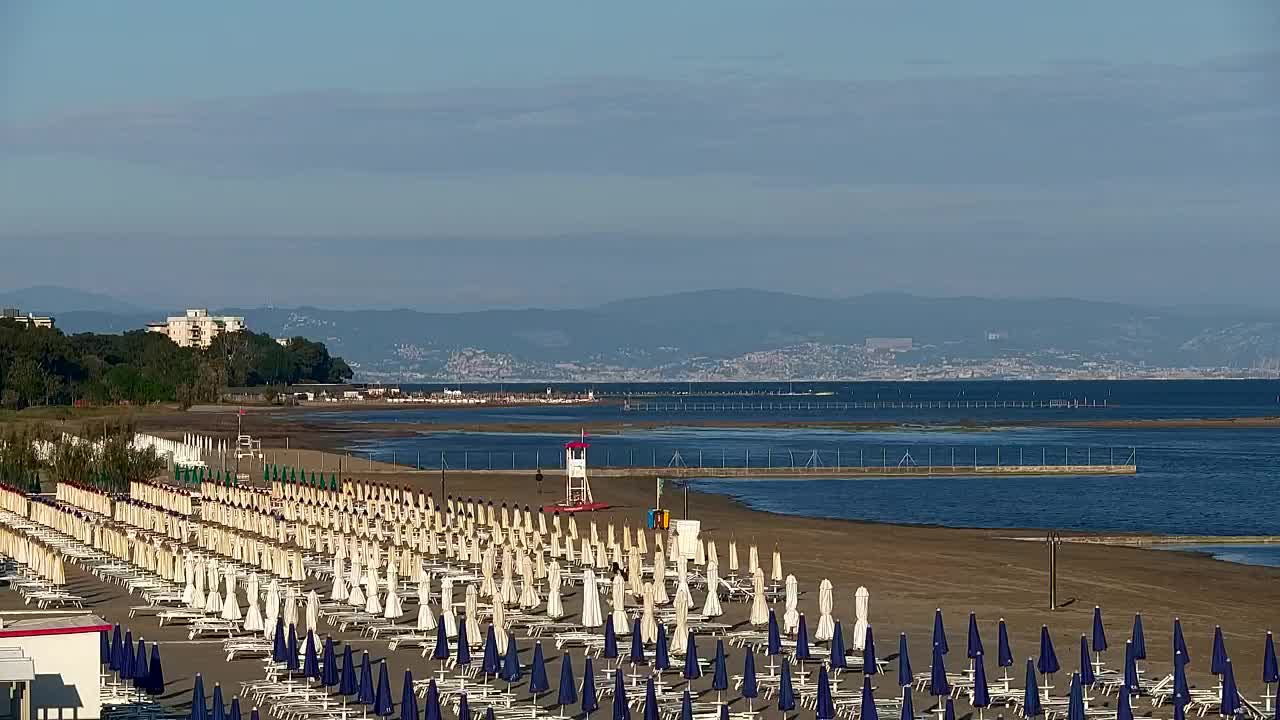 Webcam en vivo Grado: Vistas de la playa y del parque acuático en tiempo real