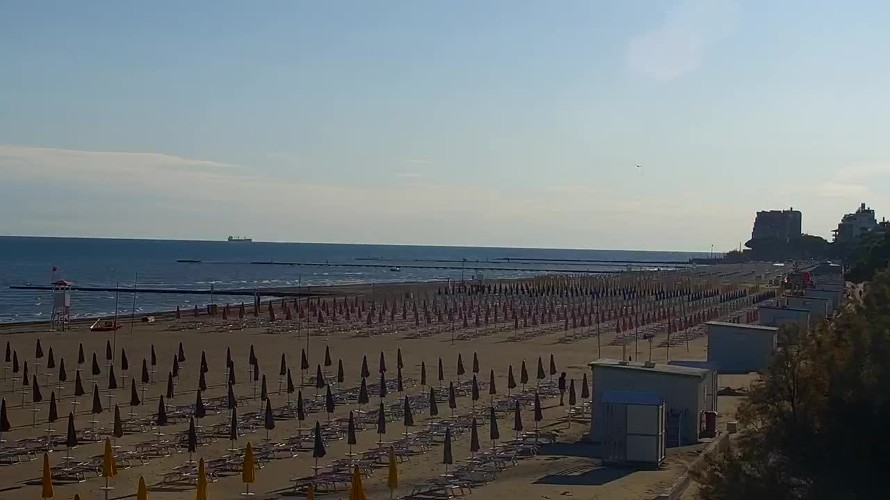 Webcam en vivo Grado: Vistas de la playa y del parque acuático en tiempo real
