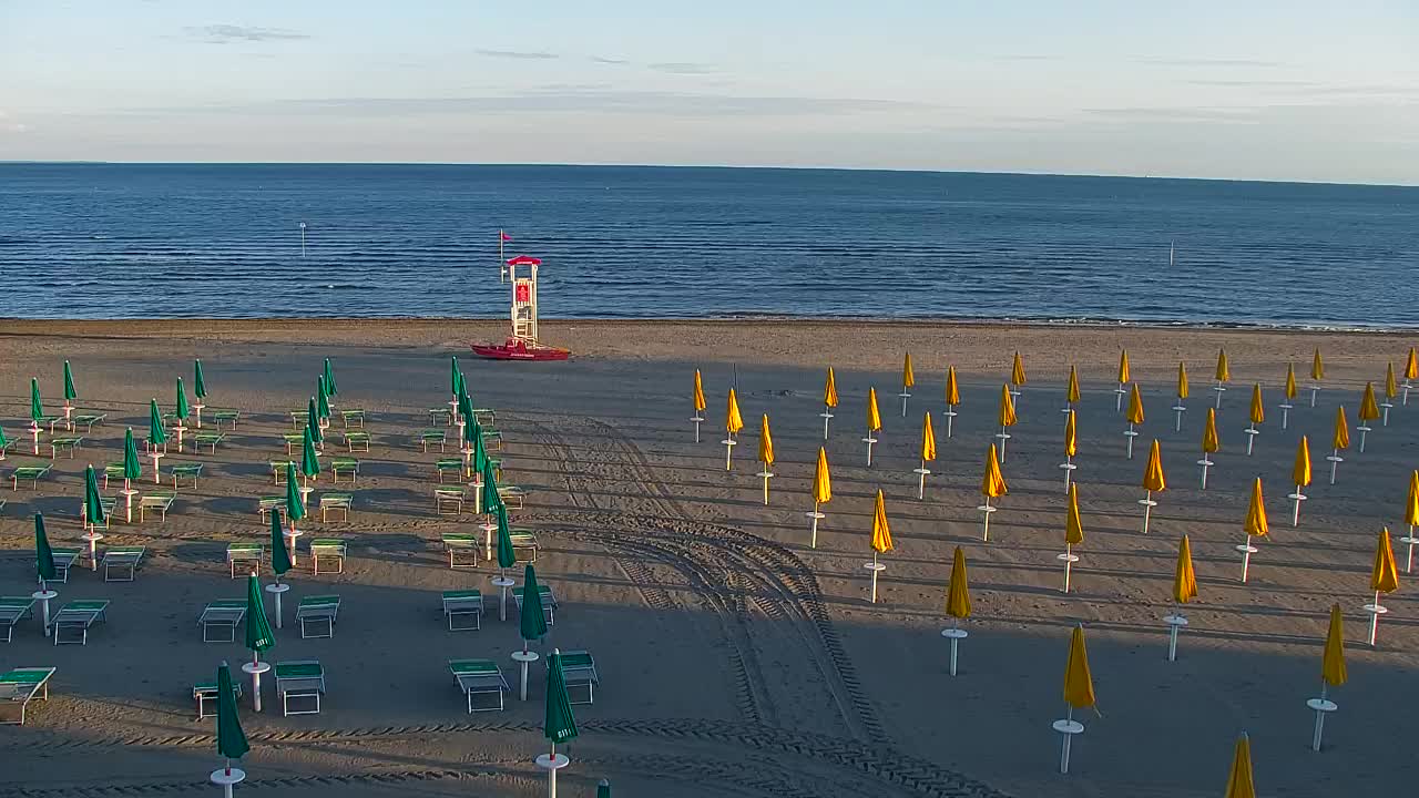 Webcam en vivo Grado: Vistas de la playa y del parque acuático en tiempo real