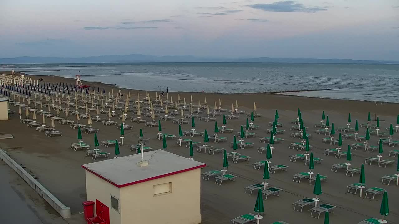 Spletna kamera v živo Grado: Pogledi na plažo in vodni park v realnem času