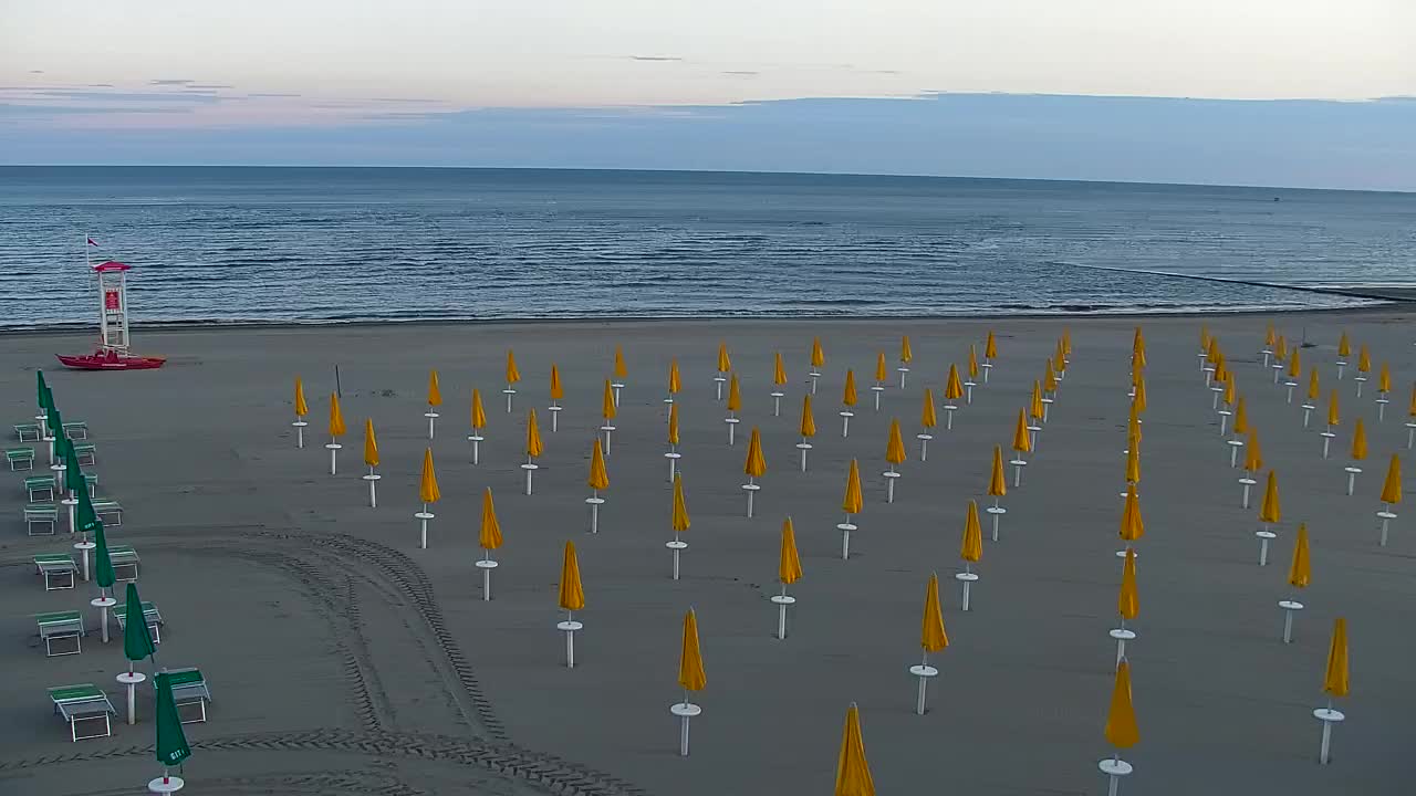Webcam en vivo Grado: Vistas de la playa y del parque acuático en tiempo real