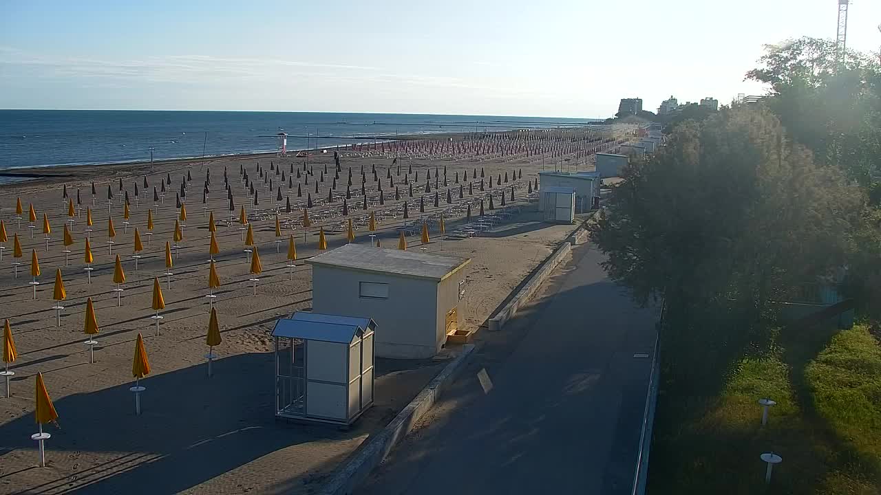 Spletna kamera v živo Grado: Pogledi na plažo in vodni park v realnem času