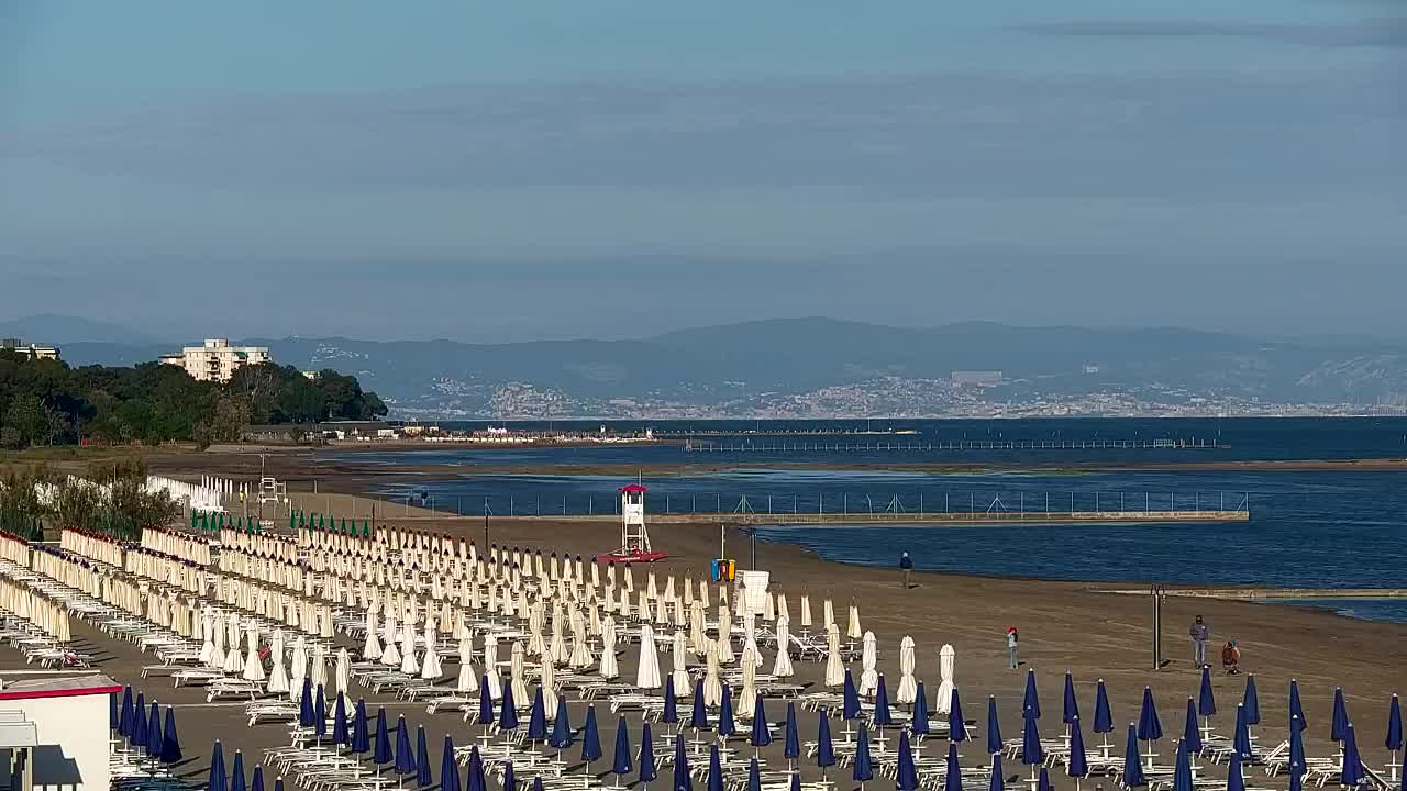 Spletna kamera v živo Grado: Pogledi na plažo in vodni park v realnem času