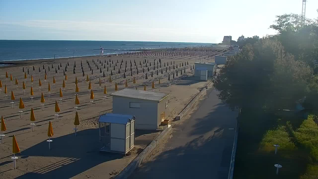 Grado Beach and Aquapark Views in Real Time