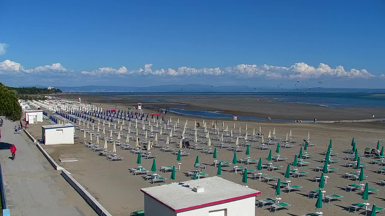 Webcam en direct Grado : Vues sur la plage et l’aquapark en temps réel