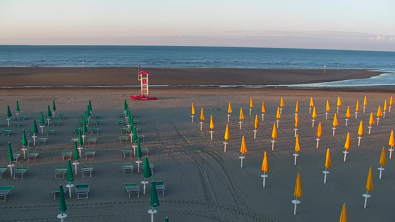 Spletna kamera v živo Grado: Pogledi na plažo in vodni park v realnem času