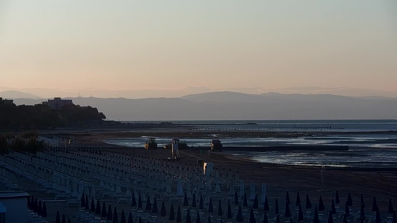 Grado Beach and Aquapark Views in Real Time