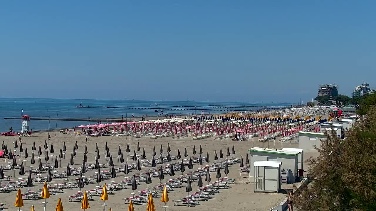 Spletna kamera v živo Grado: Pogledi na plažo in vodni park v realnem času