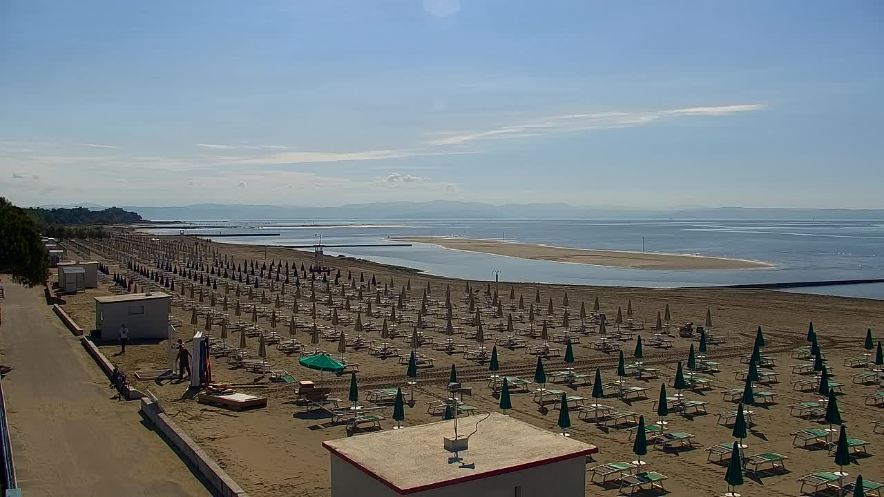 Webcam en vivo Grado: Vistas de la playa y del parque acuático en tiempo real
