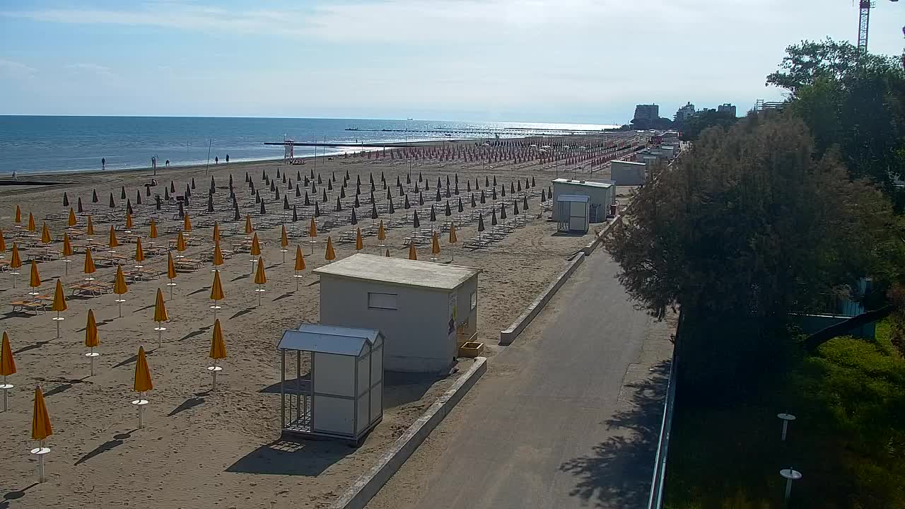Spletna kamera v živo Grado: Pogledi na plažo in vodni park v realnem času