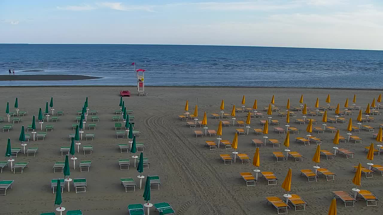 Webcam en vivo Grado: Vistas de la playa y del parque acuático en tiempo real