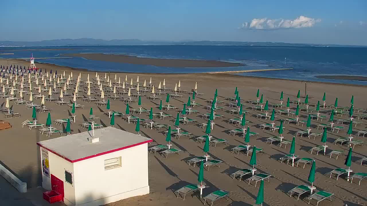 Webcam en vivo Grado: Vistas de la playa y del parque acuático en tiempo real