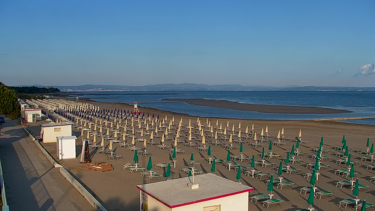 Spletna kamera v živo Grado: Pogledi na plažo in vodni park v realnem času
