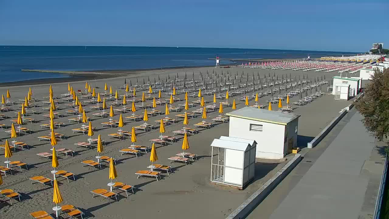 Spletna kamera v živo Grado: Pogledi na plažo in vodni park v realnem času