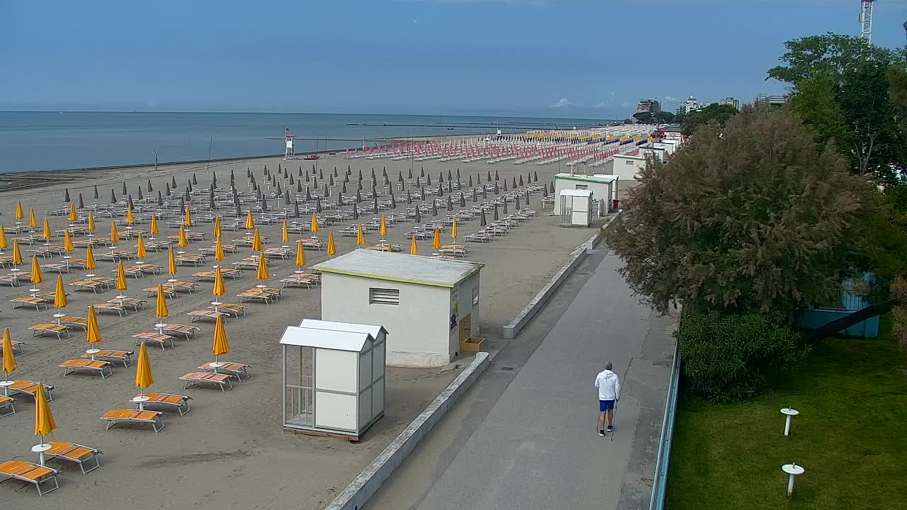 Spletna kamera v živo Grado: Pogledi na plažo in vodni park v realnem času