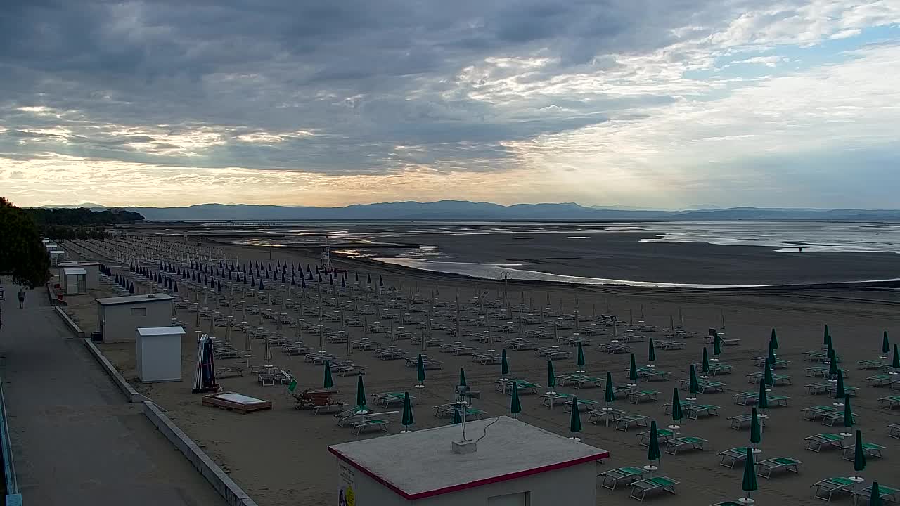 Webcam en direct Grado : Vues sur la plage et l’aquapark en temps réel