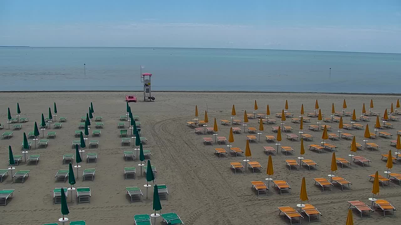 Webcam en vivo Grado: Vistas de la playa y del parque acuático en tiempo real