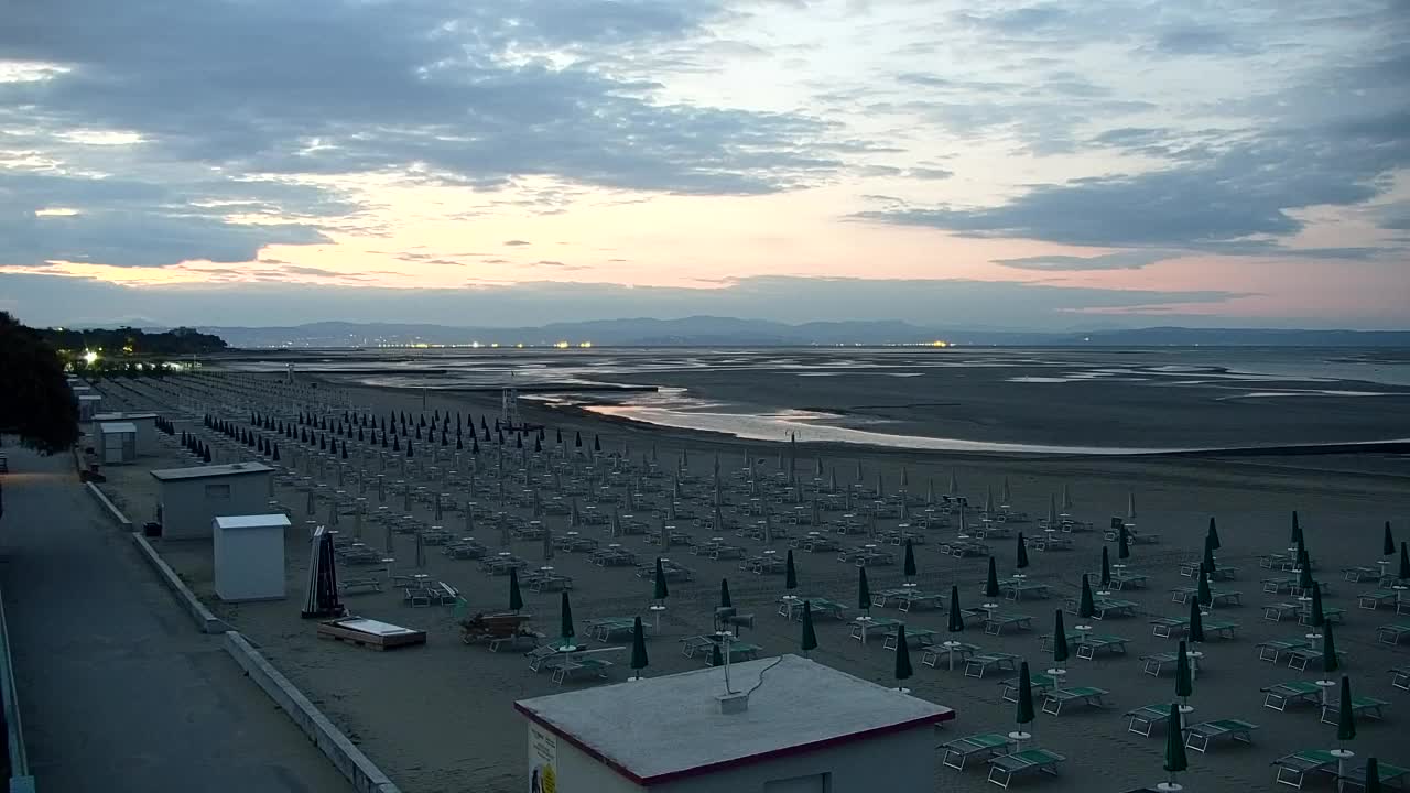 Webcam Live Grado: Vista sulla spiaggia e sull’acquapark in tempo reale
