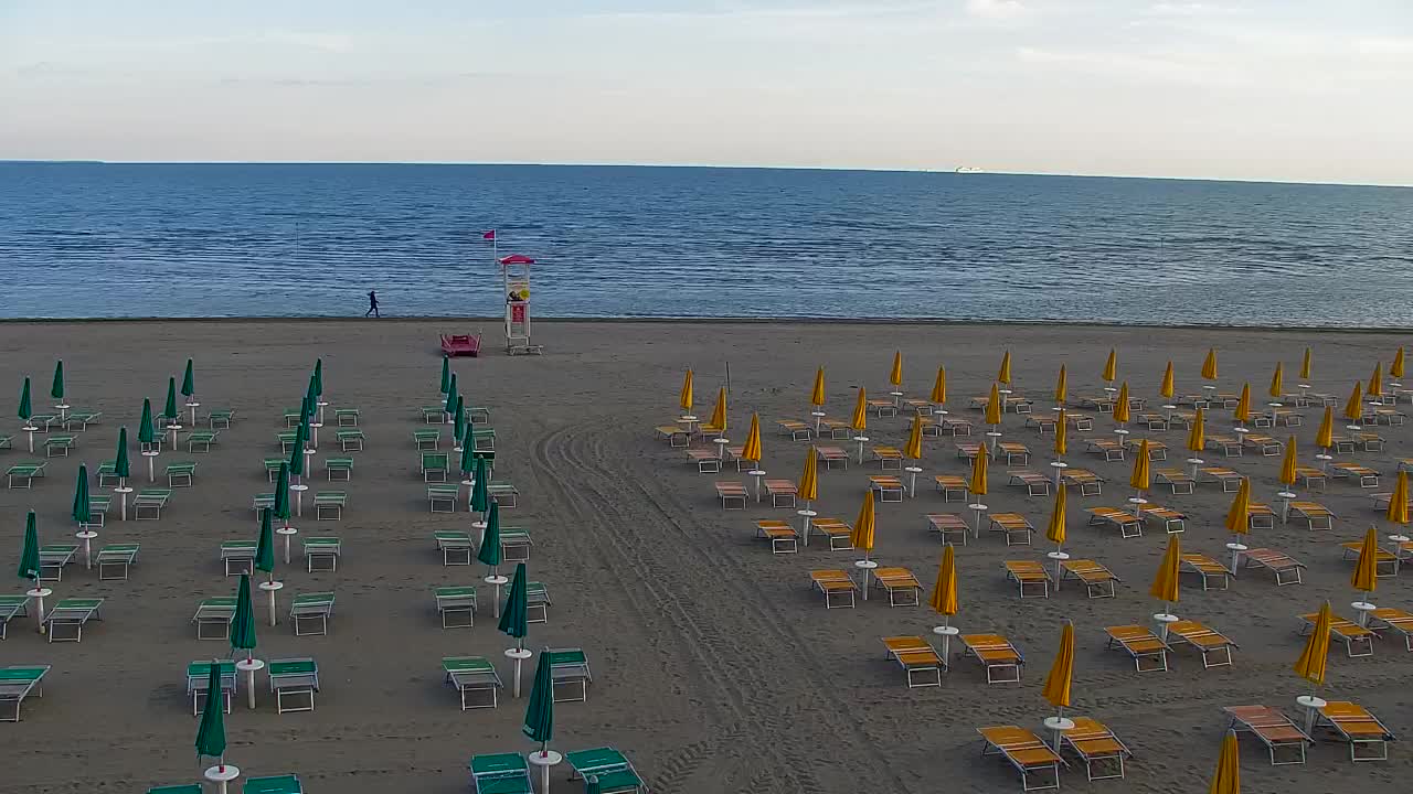 Spletna kamera v živo Grado: Pogledi na plažo in vodni park v realnem času