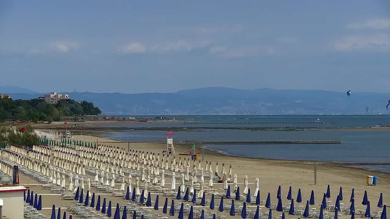 Webcam en vivo Grado: Vistas de la playa y del parque acuático en tiempo real