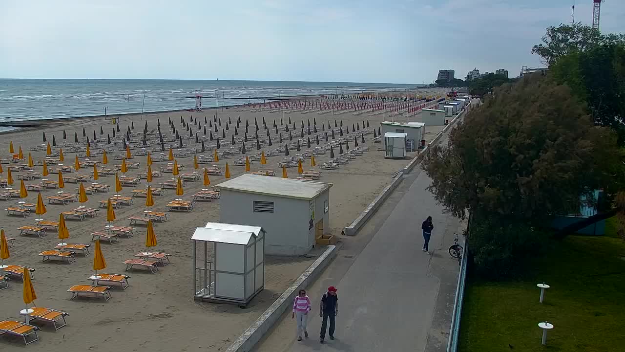 Grado Beach and Aquapark Views in Real Time