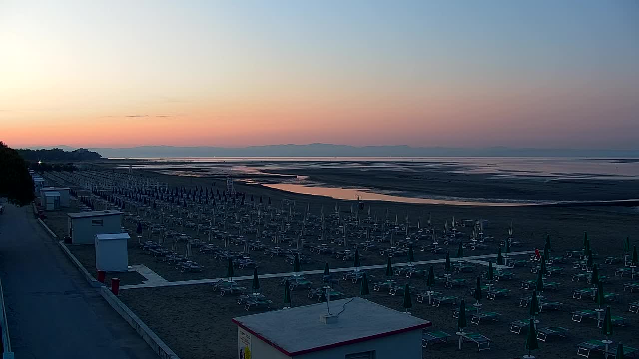 Webcam en direct Grado : Vues sur la plage et l’aquapark en temps réel