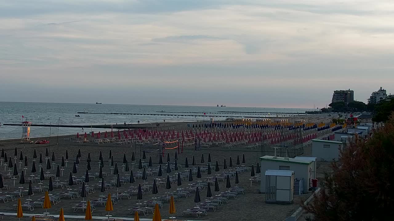 Grado Beach and Aquapark Views in Real Time