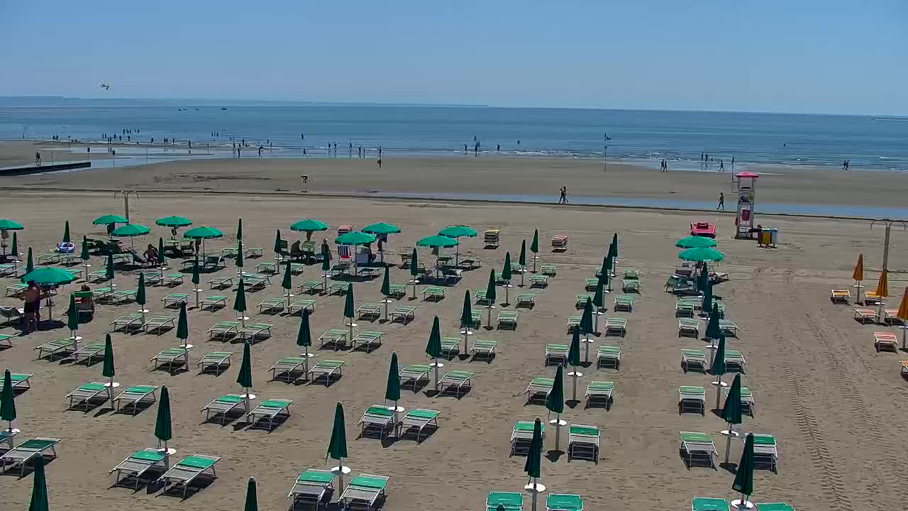 Webcam en vivo Grado: Vistas de la playa y del parque acuático en tiempo real