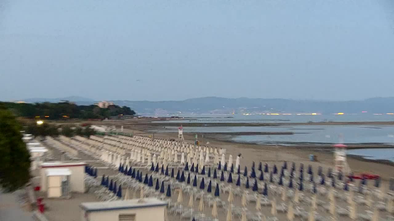 Grado Beach and Aquapark Views in Real Time
