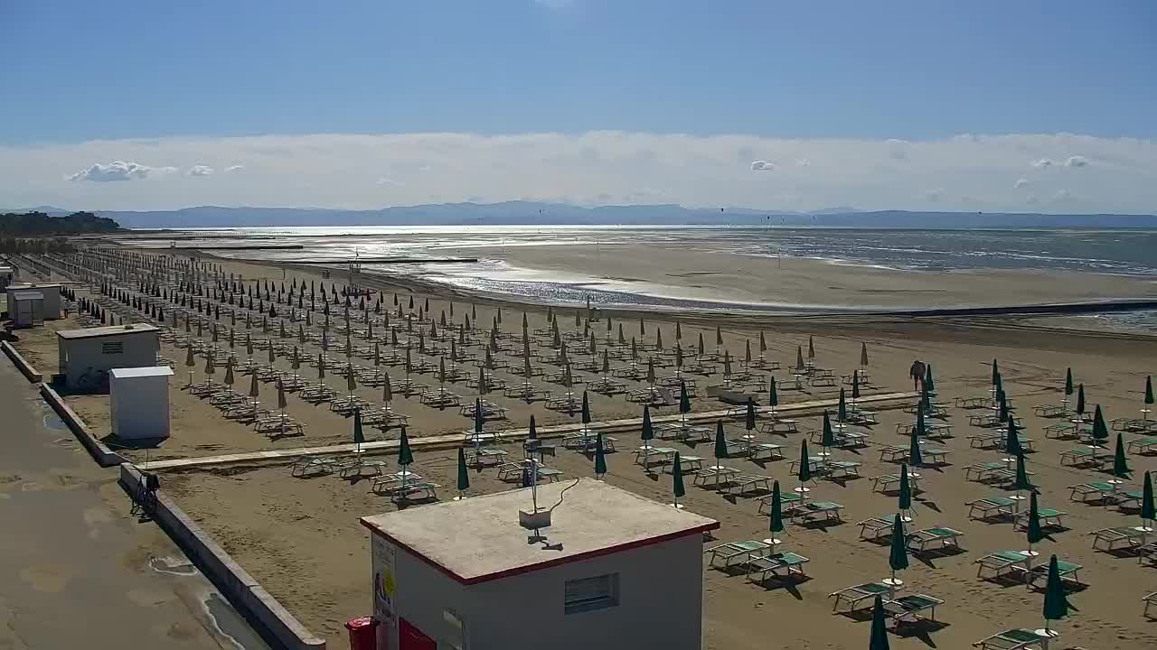 Webcam Live Grado: Vista sulla spiaggia e sull’acquapark in tempo reale