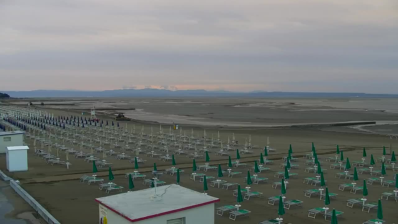 Webcam Live Grado: Vista sulla spiaggia e sull’acquapark in tempo reale