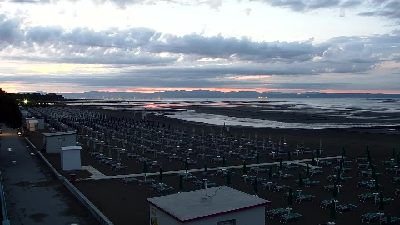 Webcam Live Grado: Vista sulla spiaggia e sull’acquapark in tempo reale