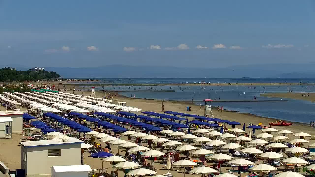 Spletna kamera v živo Grado: Pogledi na plažo in vodni park v realnem času