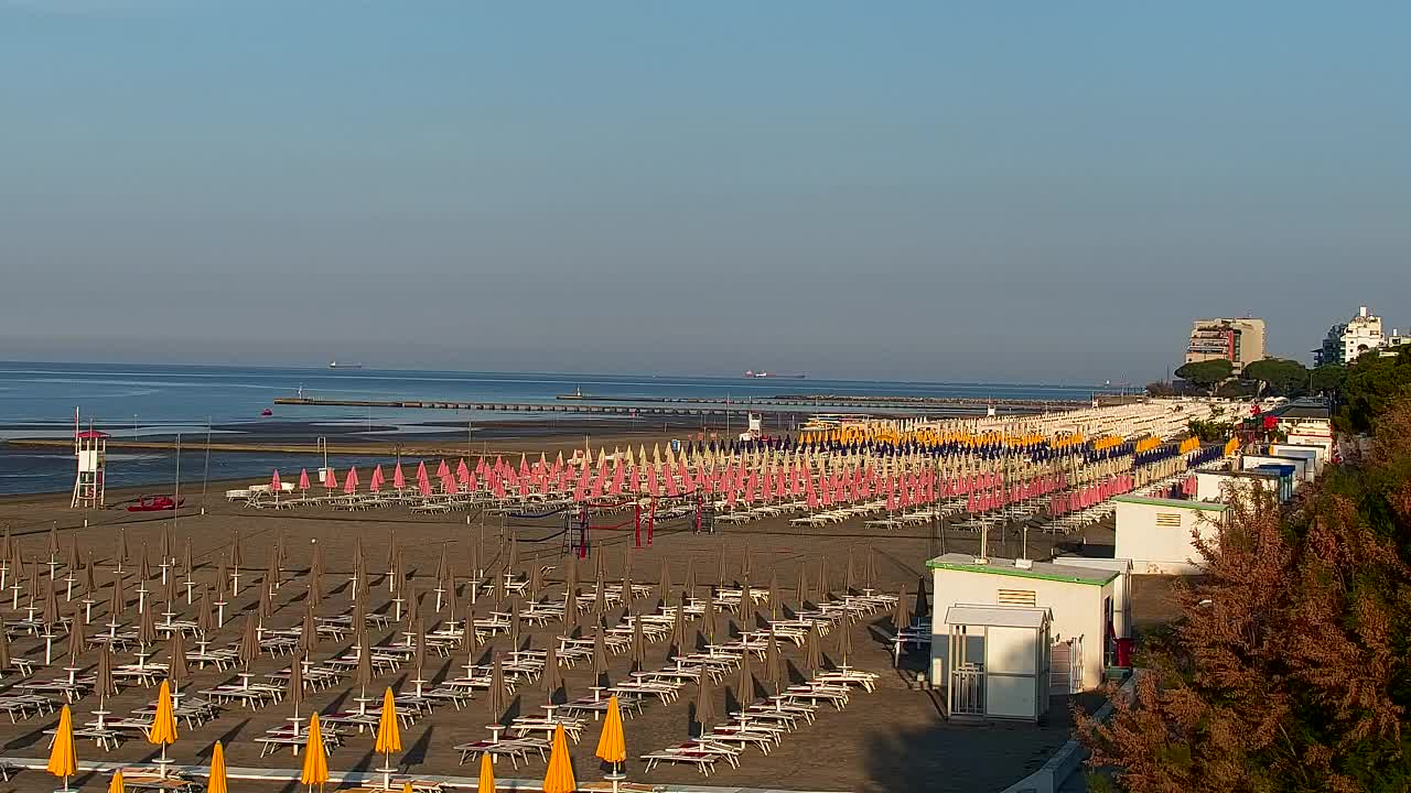 Grado Beach and Aquapark Views in Real Time