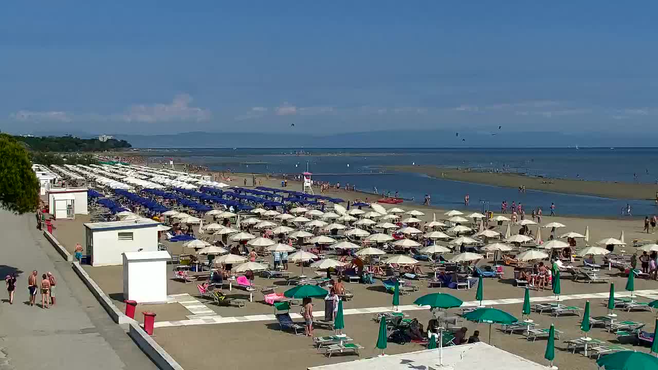 Grado Beach and Aquapark Views in Real Time