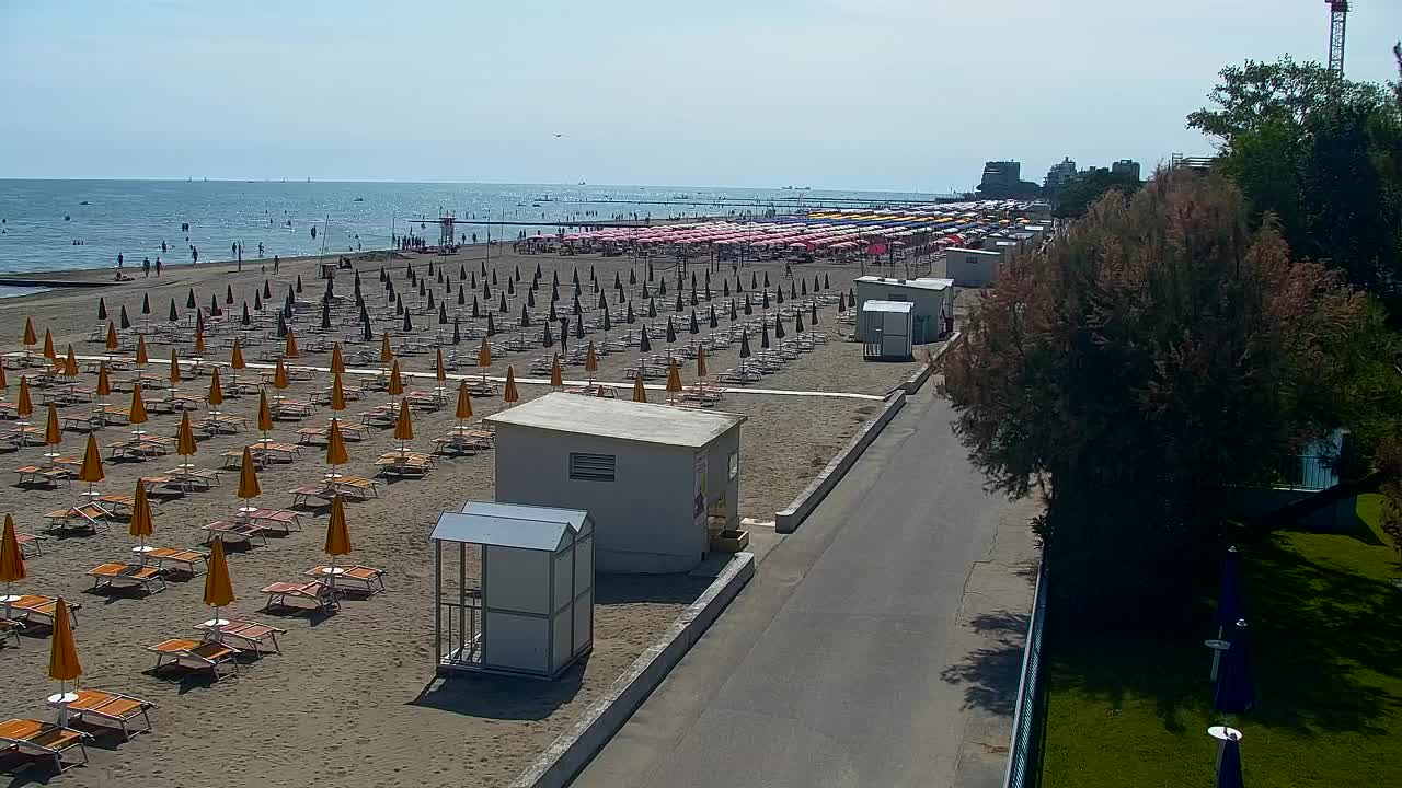 Grado Beach and Aquapark Views in Real Time