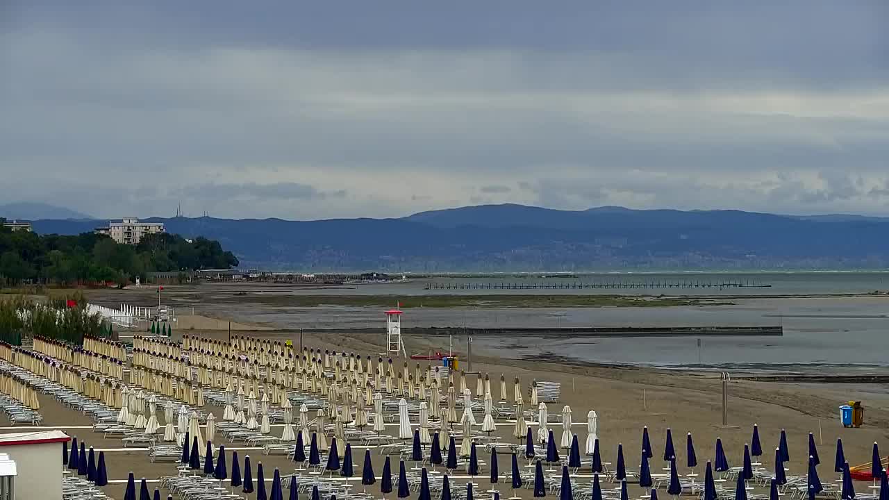 Spletna kamera v živo Grado: Pogledi na plažo in vodni park v realnem času