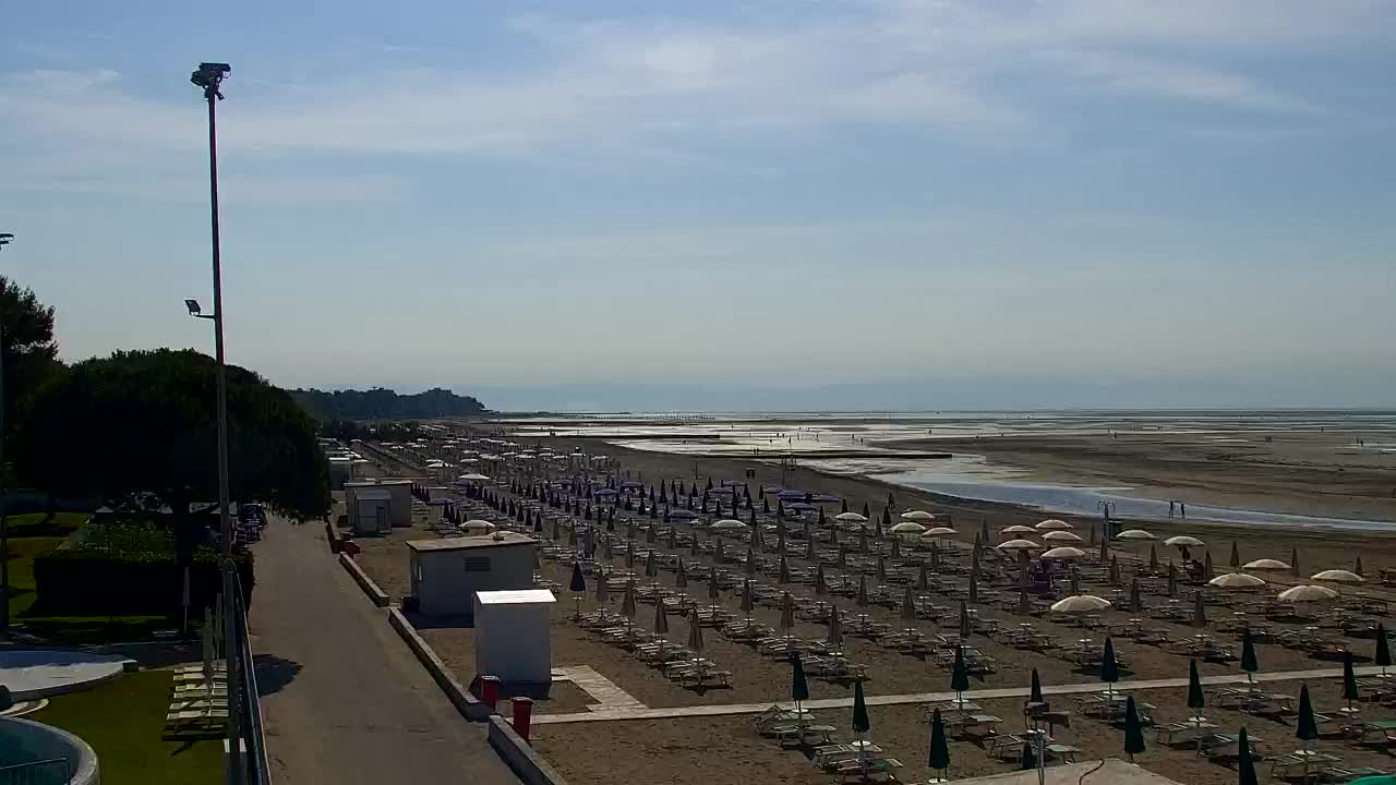 Grado Beach and Aquapark Views in Real Time