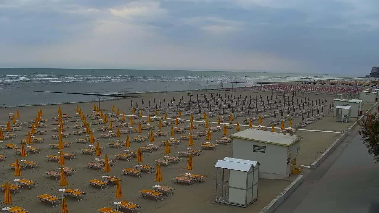 Grado Beach and Aquapark Views in Real Time