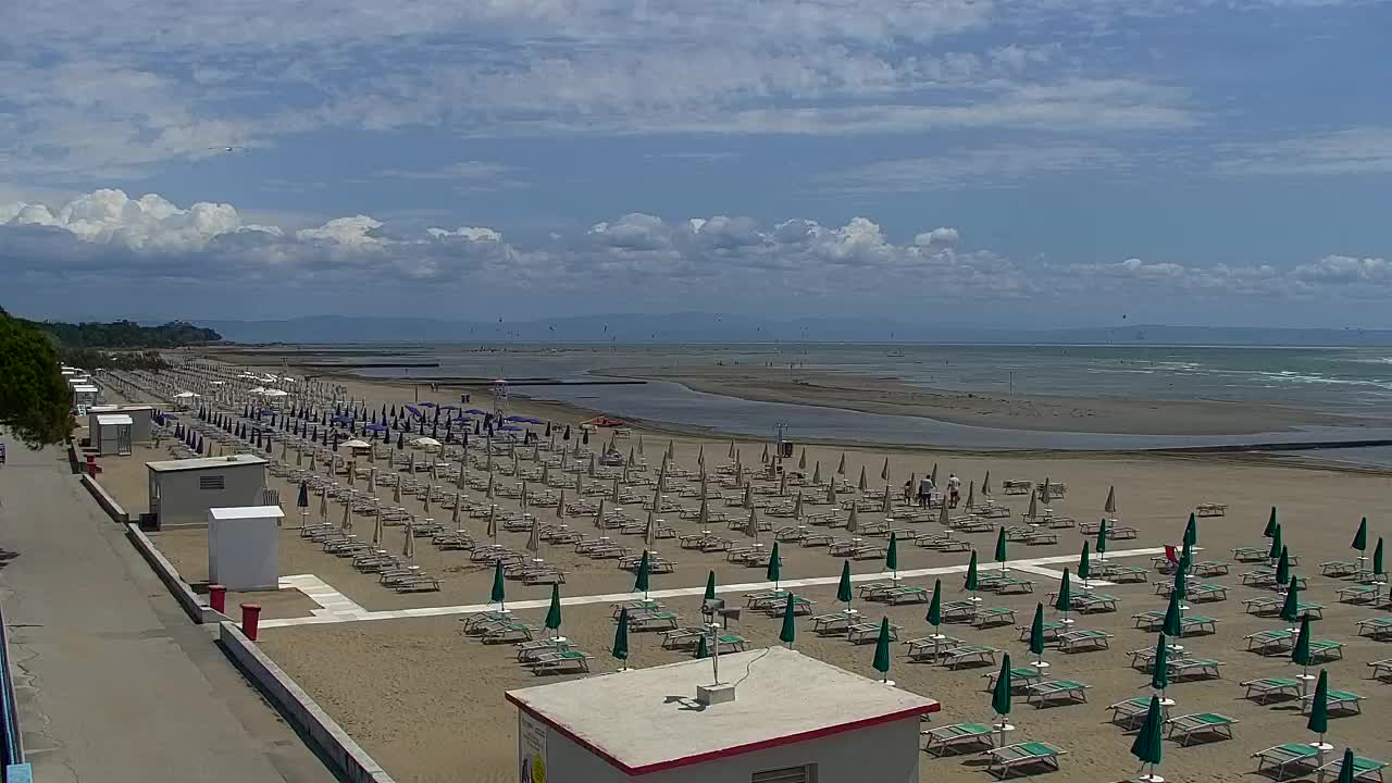 Webcam Live Grado: Vista sulla spiaggia e sull’acquapark in tempo reale