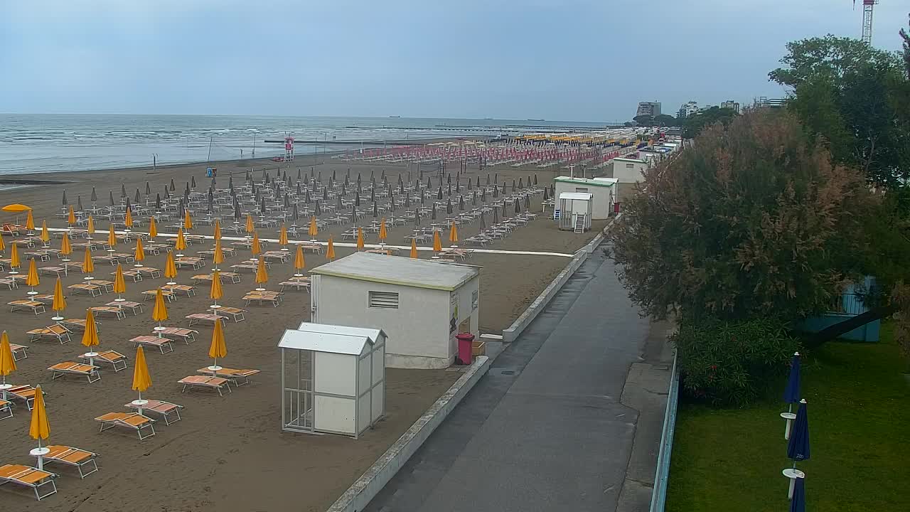 Grado Beach and Aquapark Views in Real Time